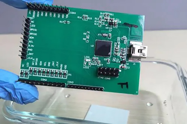 PCB板户外防侵蚀